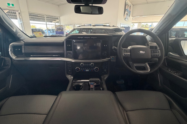 2024 Ford F-150  Lariat Dual Cab Image 15
