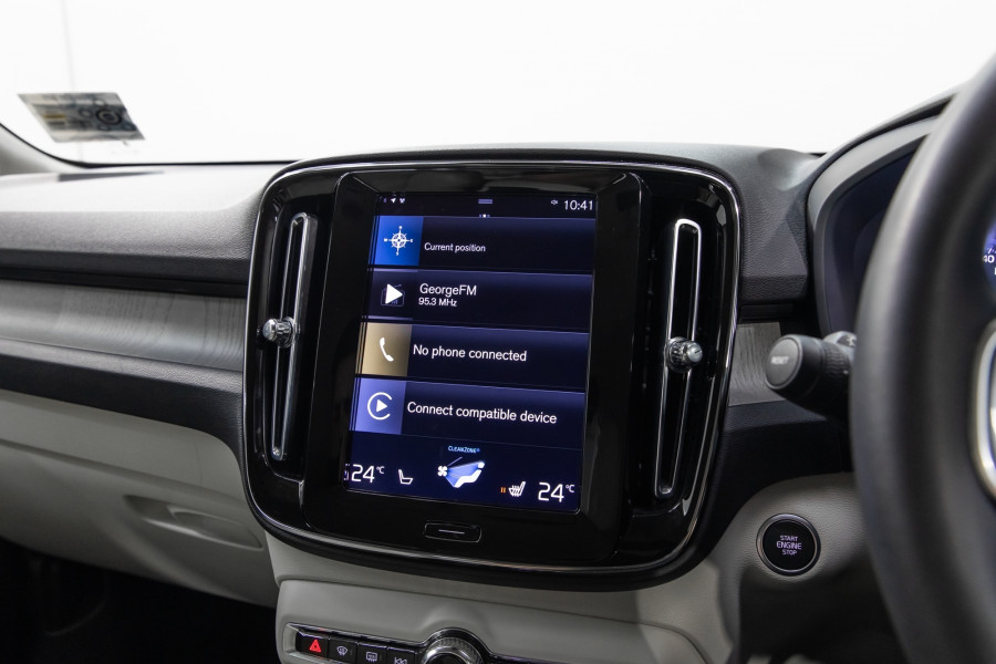 2022 Volvo XC40 T4 Inscription Petrol AWD SUV Image 13