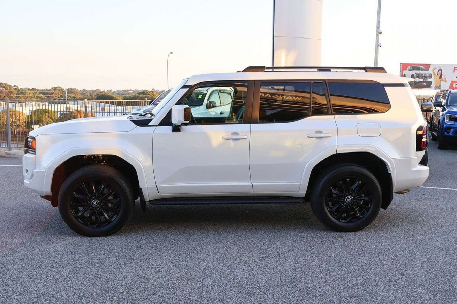 2024 Toyota LandCruiser Prado GDJ251R Kakadu SUV Image 6