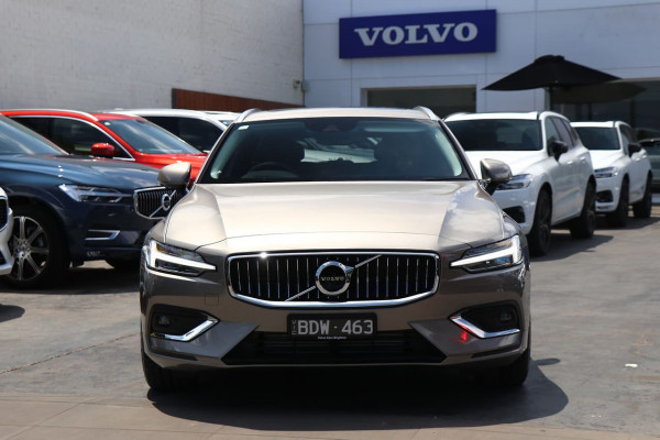 2020 Volvo V60 F-Series T5 Inscription Wagon Image 2