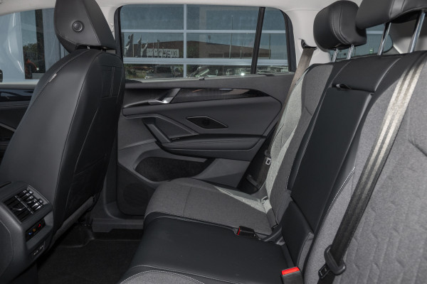 2025 MY26 Volkswagen Tayron R4 150TSI Life SUV Image 9