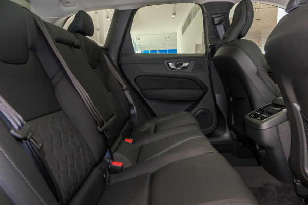 2026 Volvo XC60 UZ Plus B5 Bright SUV image 8