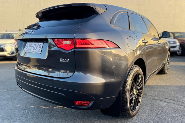 2016 MY17 Jaguar F-PACE X761 20d R-Sport SUV Image 8