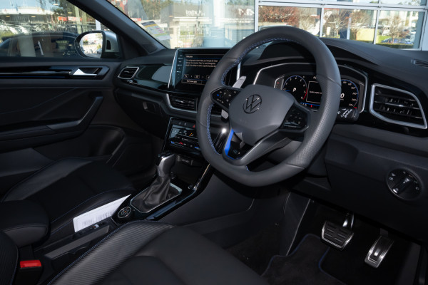 2025 Volkswagen T-Roc D11 R SUV image 9