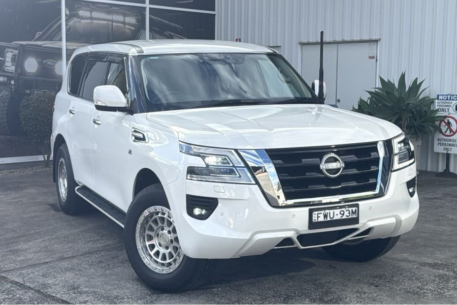 2024 Nissan Patrol Y62 Ti SUV Image 2