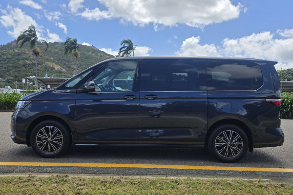 2025 Volkswagen Multivan  Life LWB People Mover