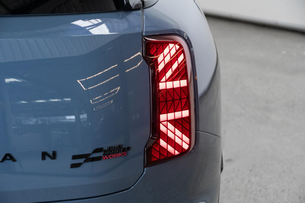 2025 MINI Countryman U25 JCW Favoured SUV image 21