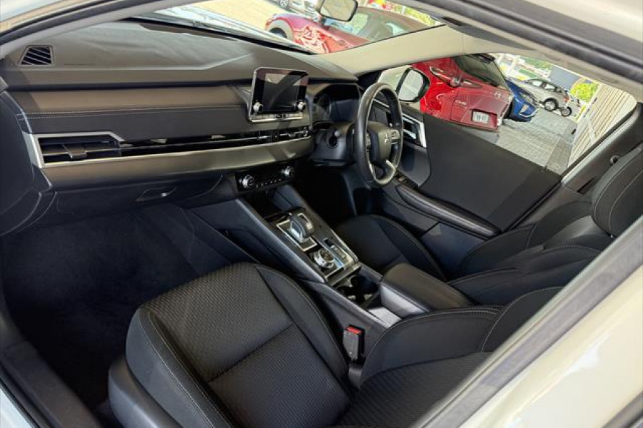 2022 MY23 Mitsubishi Outlander ZM ES SUV Image 10