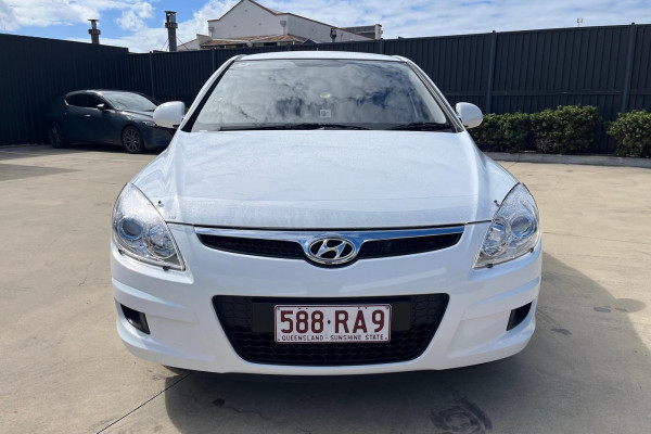 2008 Hyundai i30 FD Hatch Image 2