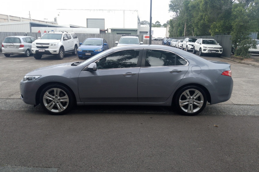 2012 Honda Accord Euro 8th Gen Luxury Sedan Image 10