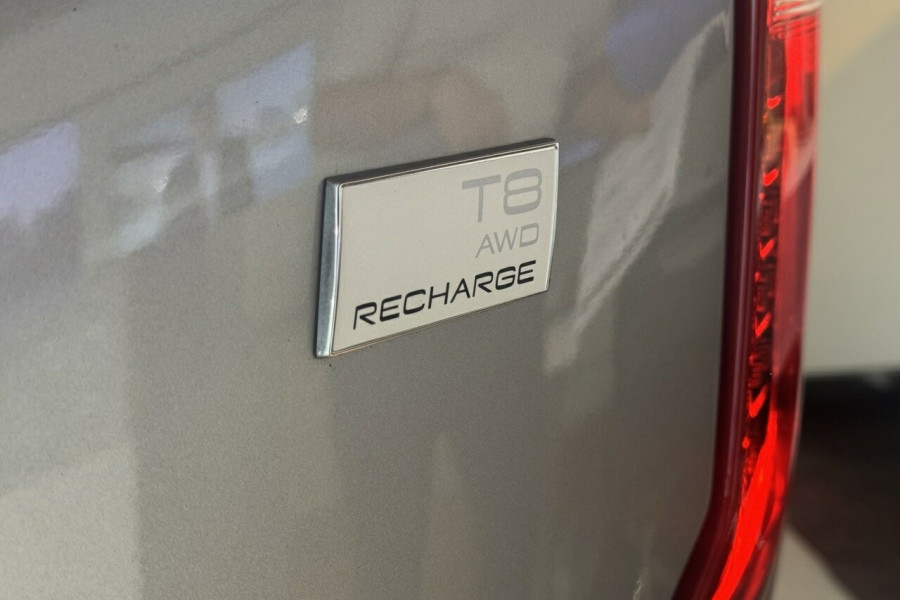 2024 Volvo XC90 L Series Recharge Ultimate T8 Plug-In Hybrid SUV Image 7