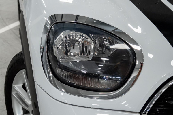 2018 MINI Countryman F60 Cooper SUV image 19