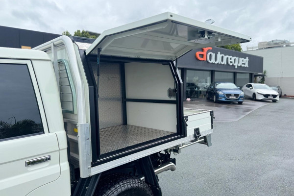 2023 Toyota LandCruiser VDJ79R WorkMate Double-Cab Cab-Chassis Image 12