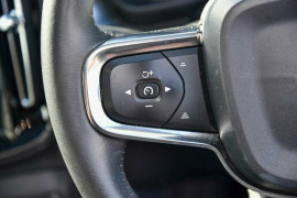 2018 Volvo XC40 XZ D4 Momentum Launch Edition SUV image 12