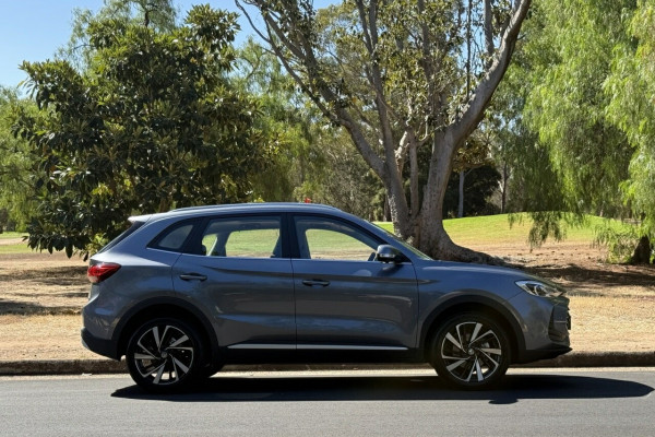 2024 MY24.5 MG ZS ZS32 Essence Hybrid+ SUV