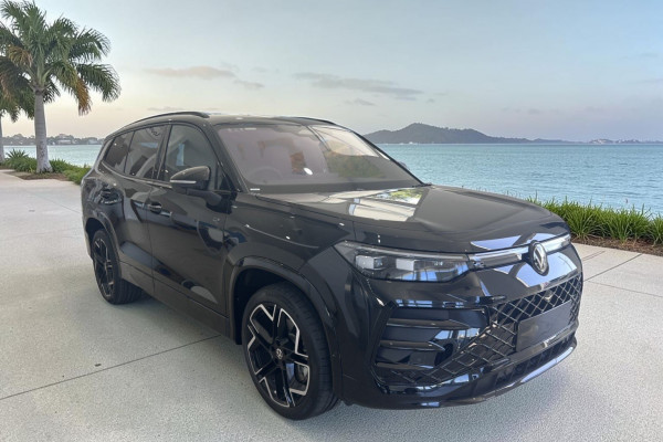 2026 Volkswagen Tayron R4 200TSI eHybrid R-Line SUV Image 1