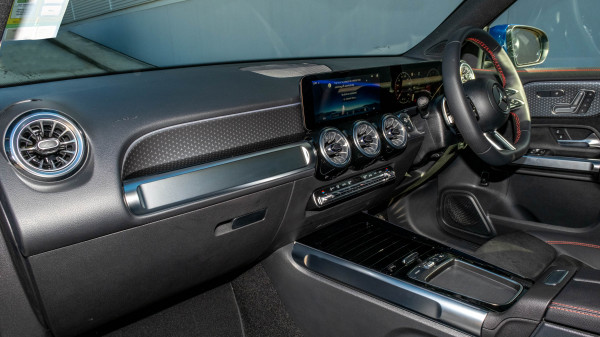 2026 MY25 Mercedes-Benz GLB-Class X247 GLB200 SUV image 11
