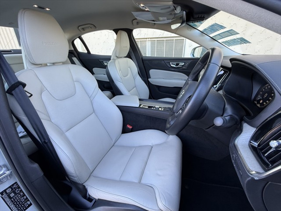 2019 MY20 Volvo S60 Z Series T5 Inscription Sedan Image 11
