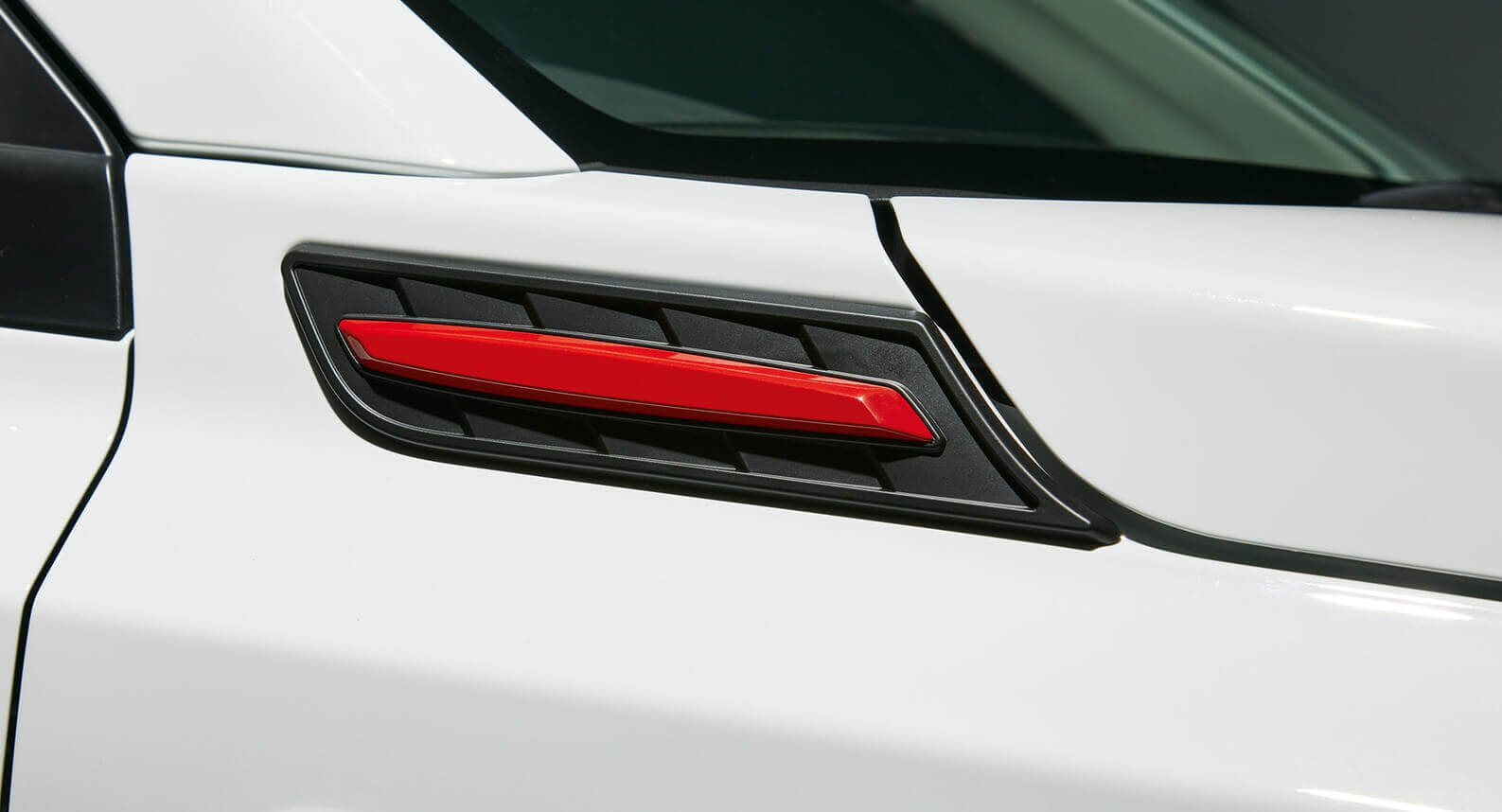 Side Fender Garnish - Red