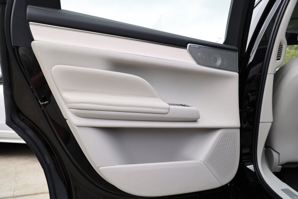 2026 Volvo ES90  Ultra Single Motor Sedan Image 29