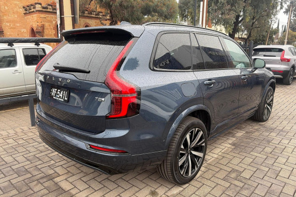 2025 MY26 Volvo XC90 L Series Plus T8 Plug-in Hybrid Dark SUV Image 12