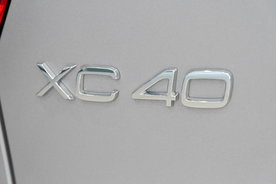 2026 Volvo XC40 XZ Ultra B4 Bright SUV Image 10