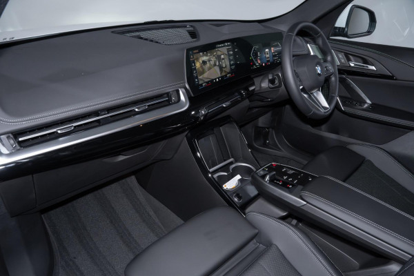 2026 BMW X1 U11 xDrive20i M Sport SUV image 7