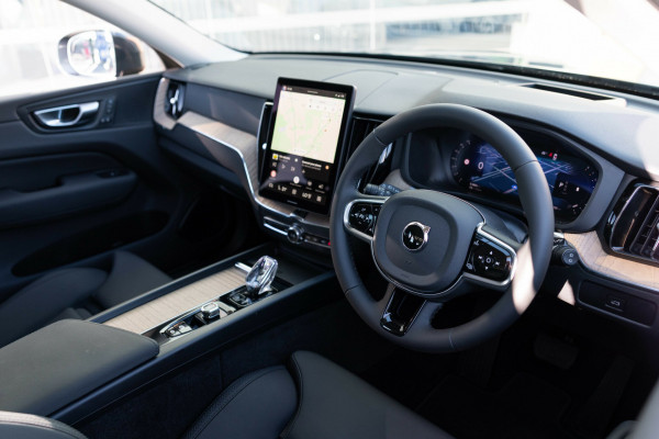 2025 MY26 Volvo XC60 UZ Plus B5 Bright SUV Image 14