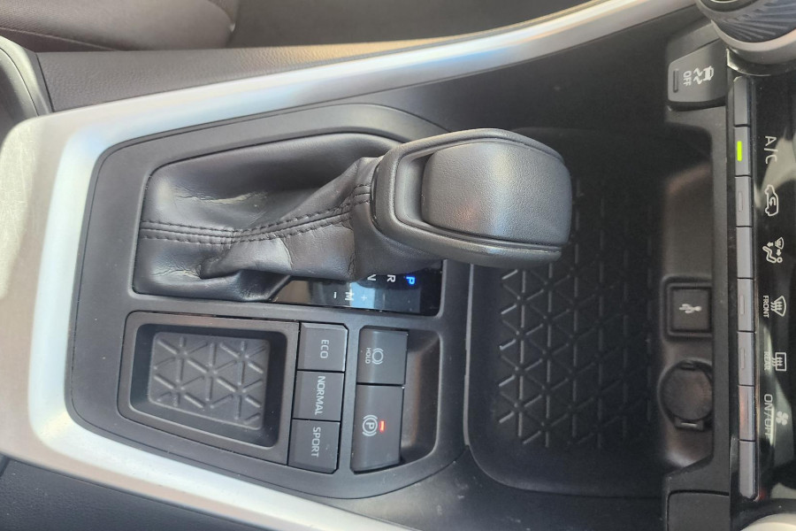 2020 MY21 Toyota RAV4 MXAA52R GX SUV Image 21