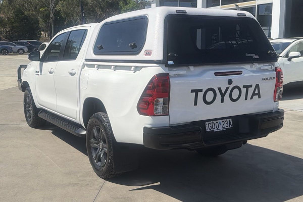 2024 Toyota HiLux GUN126R SR 48V Ute Image 7