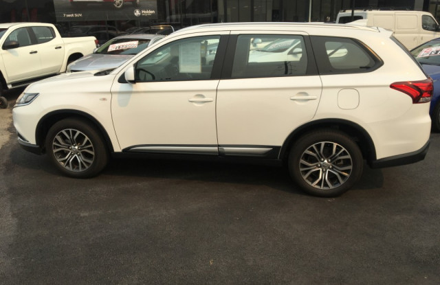 2017 Mitsubishi Outlander ZL ES Suv