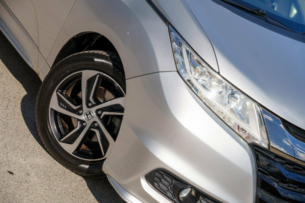 2017 Honda Odyssey 5th Gen VTi-L Wagon Image 6