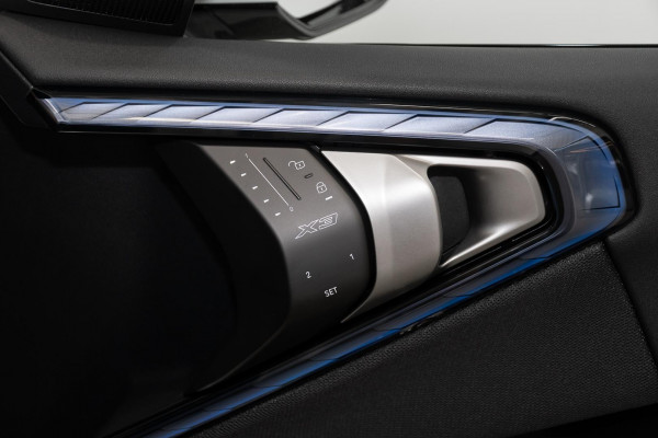 2025 BMW X3 G45 30e xDrive SUV image 19