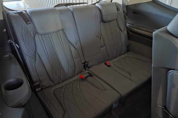 2026 MY25 LDV D90 Executive Wagon Image 11