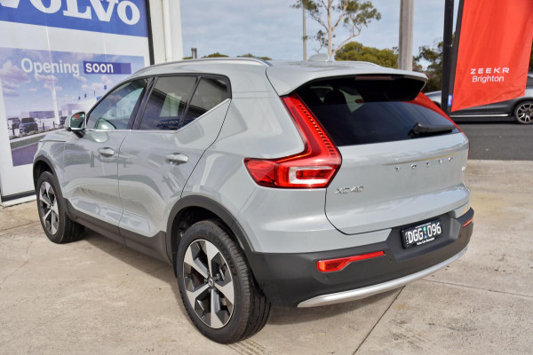 2024 MY25 Volvo XC40 XZ Ultra B4 Bright SUV Image 3