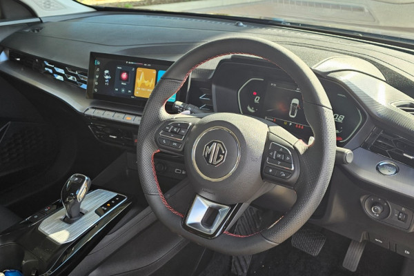 2024 MG MG5 AP32 Essence Sedan