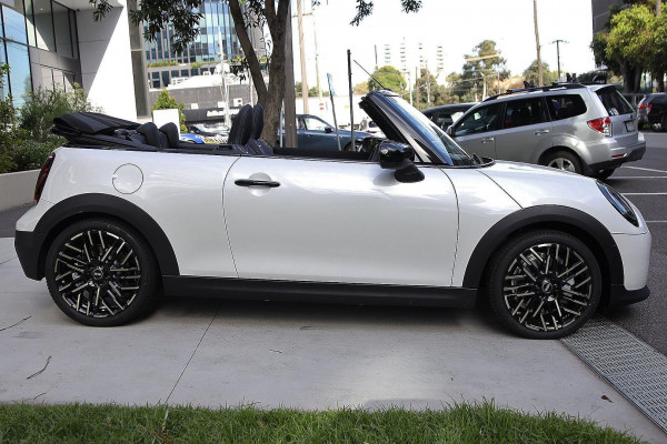 2026 MINI Cooper F67 S Favoured Convertible image 5