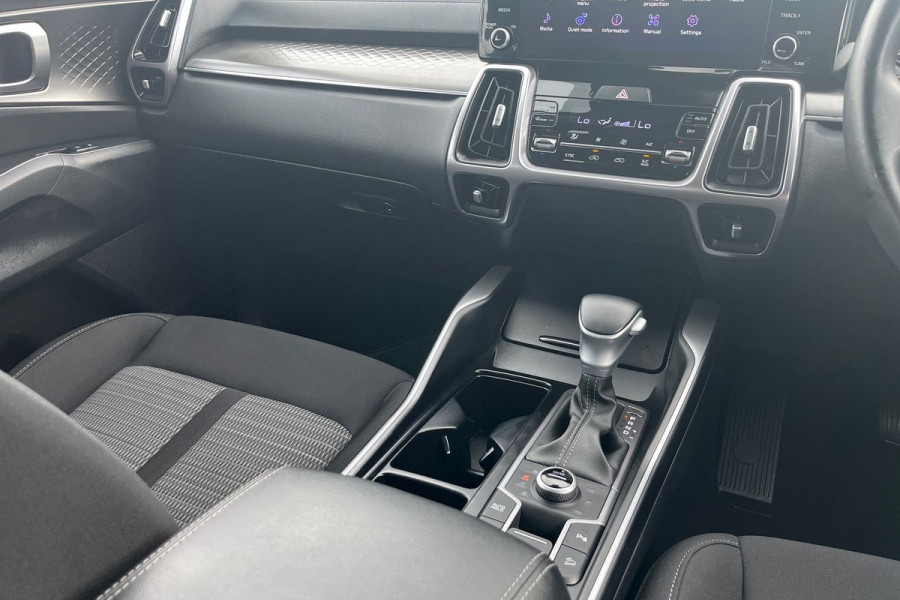 2023 Kia Sorento MQ4 Sport SUV Image 17