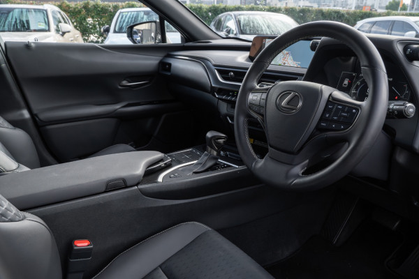 2019 MY18 Lexus UX MZAA10R UX200 F Sport SUV image 7