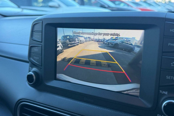 2020 Hyundai KONA OS.3 Active SUV Image 10