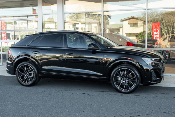 2025 Audi Q8 F1 50 TDI S Line SUV image 3