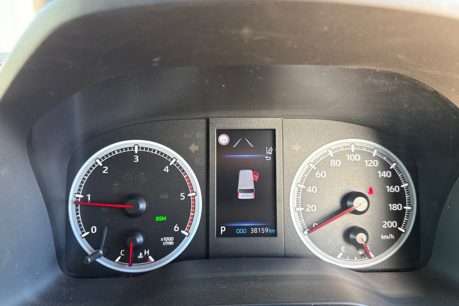 2021 Toyota HiAce GRH300R  Van Image 19