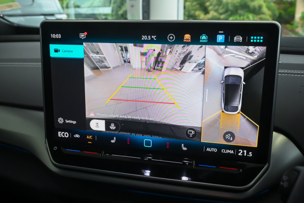 2025 Volkswagen ID. 5 E2 Pro SUV image 16