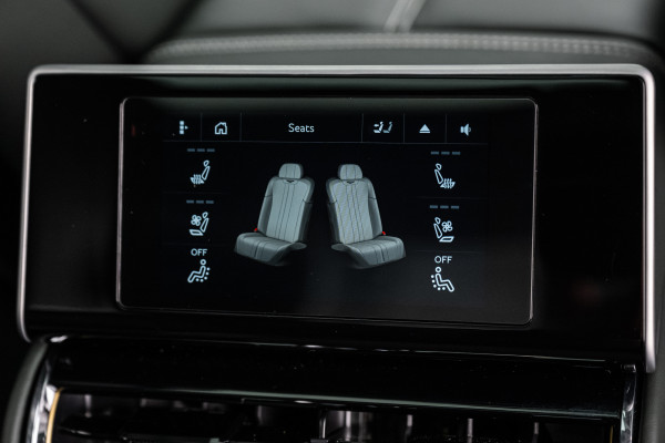 2023 Bentley Flying Spur 3S Azure V8 Sedan image 16