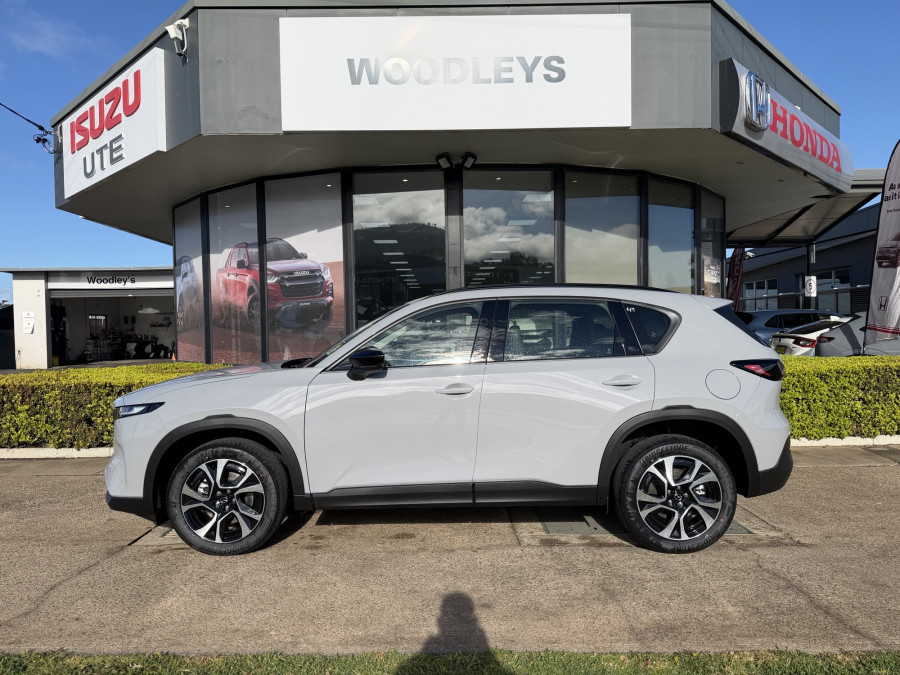 2026 Mazda CX-5 KM Series G25 Touring SUV Image 2