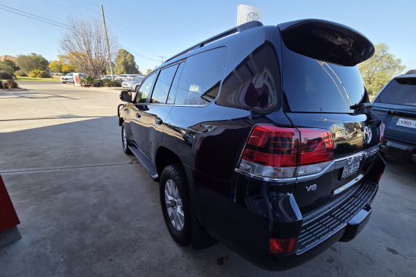 2019 Toyota LandCruiser VDJ200R VX SUV Image 15