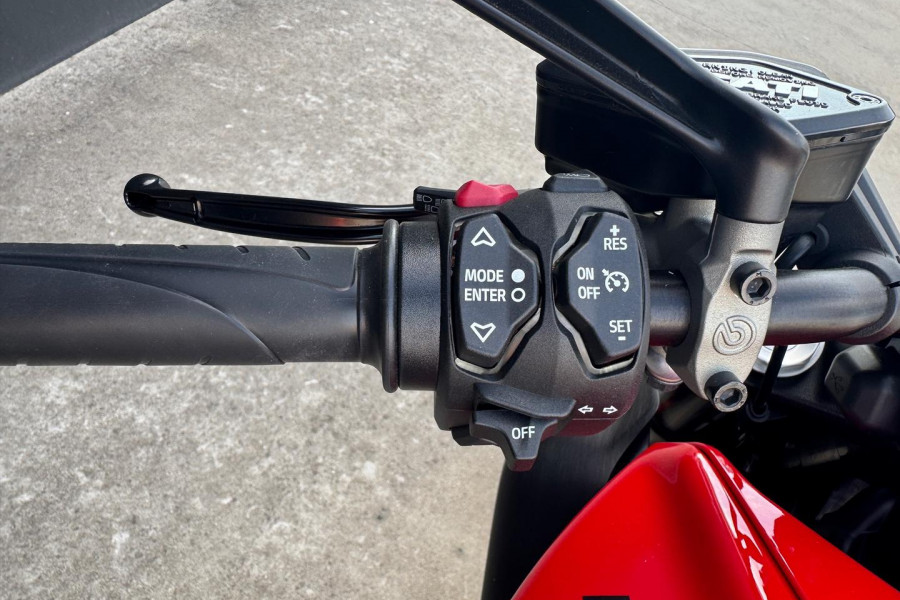 2024 Ducati Diavel V4 Diavel Image 15