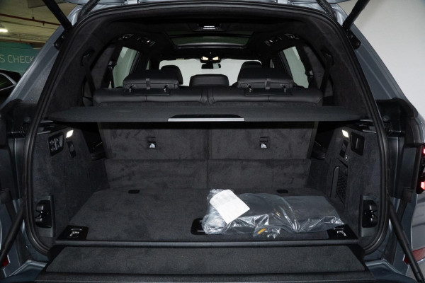 2026 BMW X7 G07 LCI xDrive40d M Sport SUV image 11