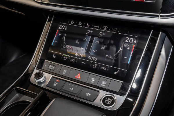 2025 Audi Q7 4M 55 TFSI S line SUV image 16
