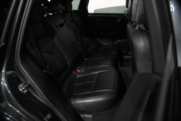 2021 Porsche Macan SUV image 28